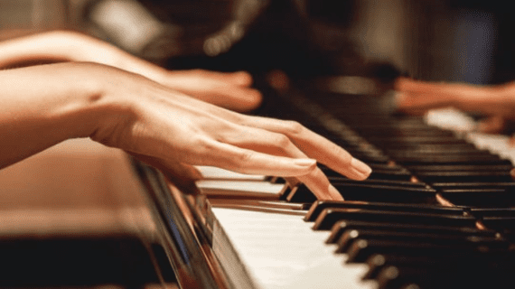 Main Piano Jadi Hobi yang Smart Buat Anak dan Remaja, Ini Manfaatnya!